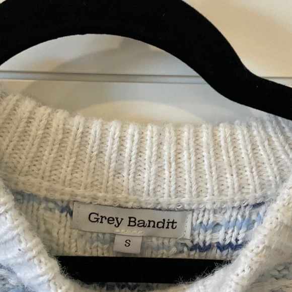 Grey Bandit Beauutiful Women's White and Blue Size Small Oversized Sweater - Picture 2 of 8